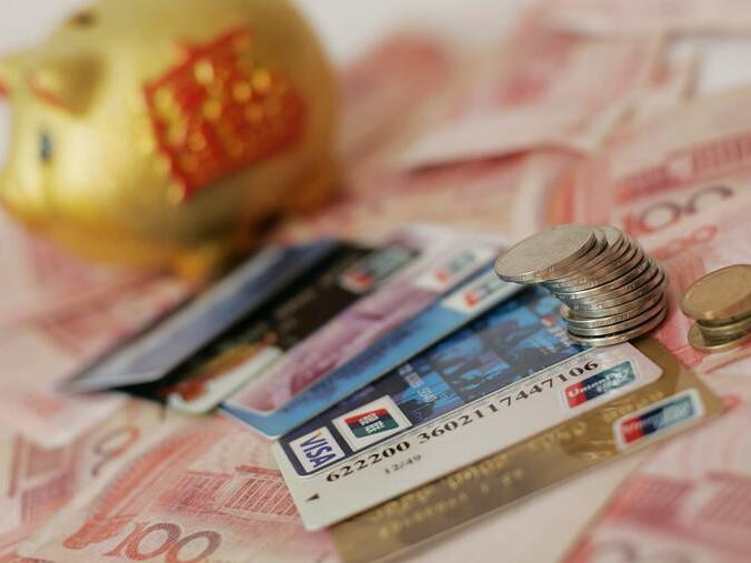信用卡逾期一天有什么影響？信用卡逾期寬限期是多久？