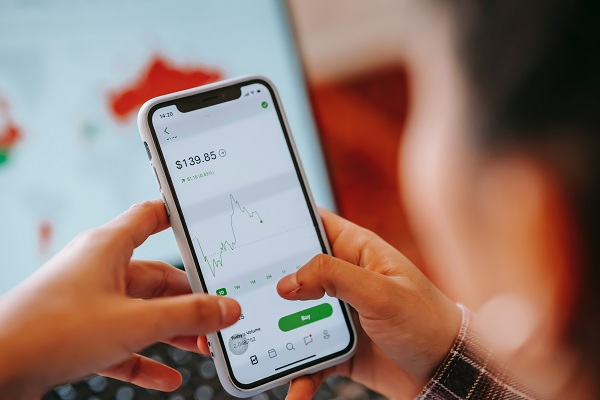 家人信用卡逾期會影響我嗎?信用卡逾期騷擾家人該怎么辦?