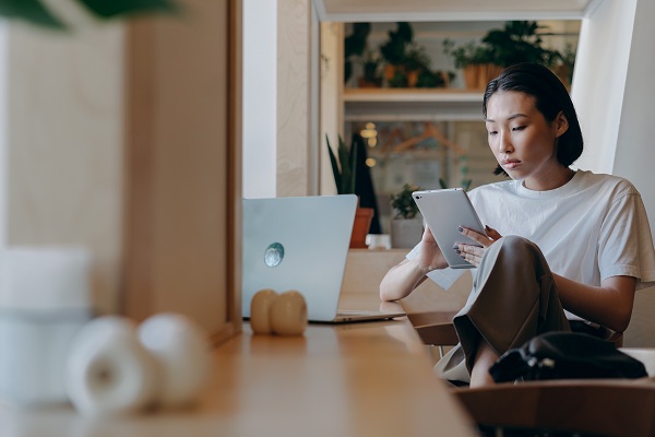 信用卡逾期八個(gè)月解凍可以嗎?欠多少錢會(huì)被起訴?