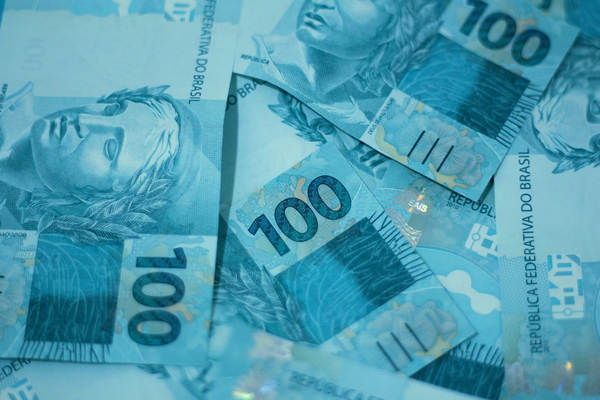 信用卡逾期金額多少會(huì)坐牢？多久被起訴？
