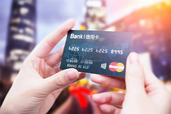 信用卡欠50萬自救方法有哪些？逾期最嚴(yán)重的后果是什么？