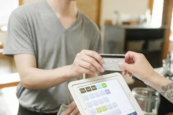 可以用信用卡還信用卡嗎?可以使用信用卡還花唄嗎？