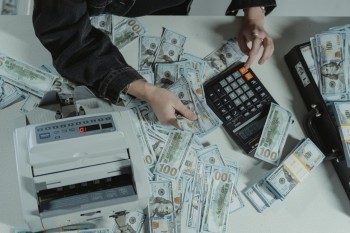 招商信用卡逾期找誰協(xié)商管用