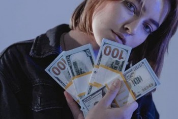 信用卡透支逾期利息怎么算