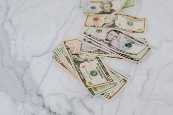 浦發(fā)信用卡16萬協(xié)商3年還款技巧有哪些？可以寬限幾天還款？