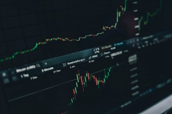 信用卡逾期能辦銀行卡嗎