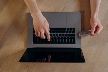 廣發(fā)信用卡逾期怎么協(xié)商減免？多久會被起訴？