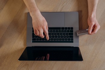 貸款逾期不還的后果？該怎么協(xié)商還款？