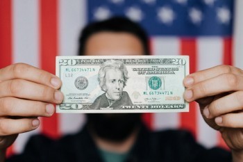 信用卡還了最低還款算逾期嗎？利息怎么算？