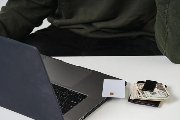 信用卡違約金是什么意思
