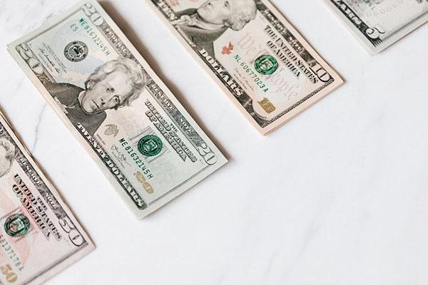 信用卡分期付款和最低還款哪個好？有什么區(qū)別？