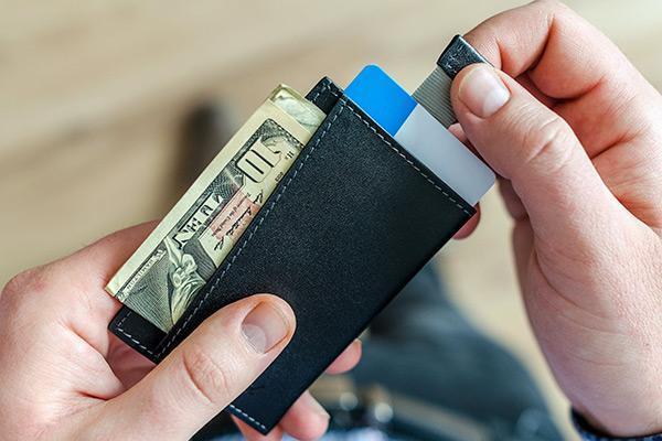 有逾期記錄還能申請信用卡嗎？可以貸款買房嗎？