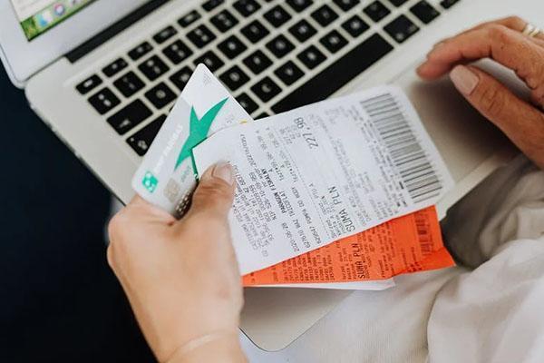 信用卡5000逾期一年利息多少？還能不能申請信用卡？