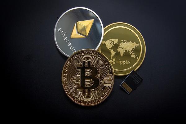 三千塊信用卡逾期兩年會上信用嗎
