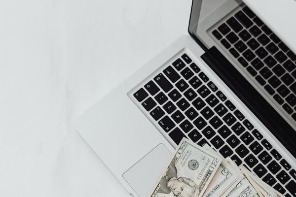 信用卡疫情延期一個(gè)月？信用卡逾期會(huì)坐牢嗎？