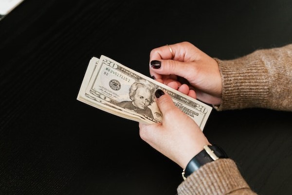 網(wǎng)貸平臺無力償還求助哪里？網(wǎng)貸逾期會被起訴嗎？