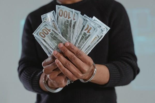 信用卡辦停息掛賬有成功案例嗎？逾期造成的后果有哪些？