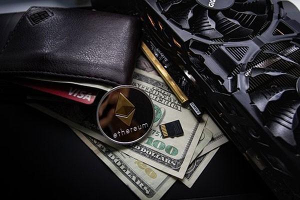 浦發(fā)銀行信用卡中心電話是什么？如何分期還款？
