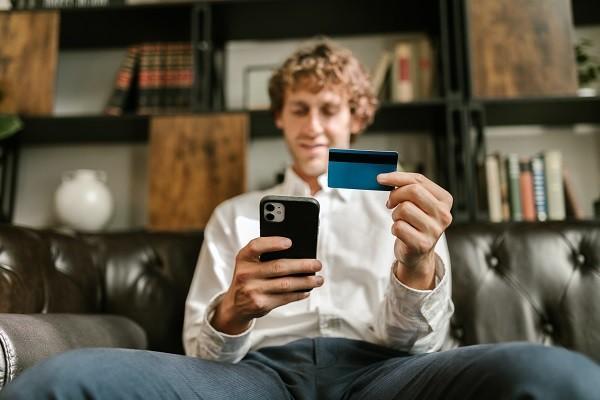 中國銀行信用卡逾期減免政策最新是真的嗎？怎么協(xié)商減免？