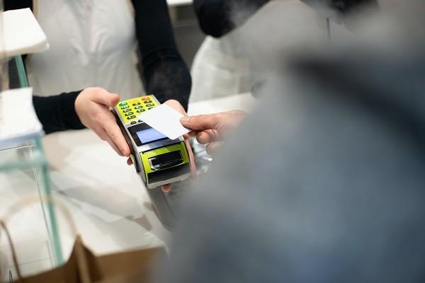招行信用卡出賬后幾天還款？最晚什么時候還款不算逾期？