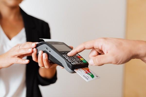 招商銀行信用卡欠款利息多少？利息可以不還嗎？