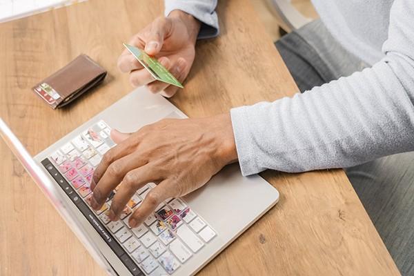 招行信用卡逾期半個(gè)月被停用為什么？被停用了怎么辦？