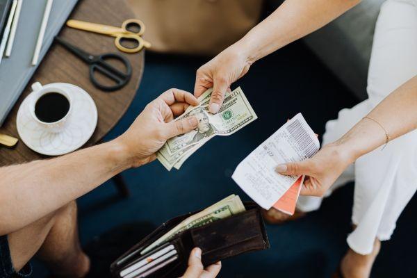 建行信用卡逾期違約金可以申請減免嗎？逾期協(xié)商話術(shù)有哪些？