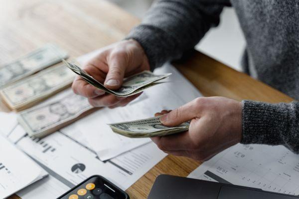 張家口銀行信用卡逾期寬限是幾天？銀行信用卡逾期利息多少？