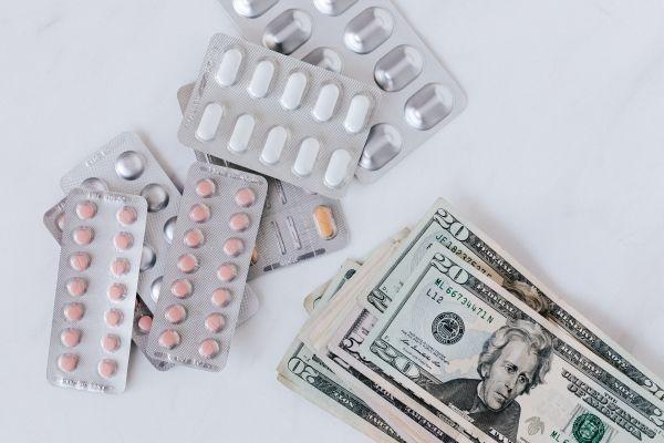 招商銀行信用卡逾期實(shí)時扣款怎么取消？怎么跟銀行協(xié)商解決？