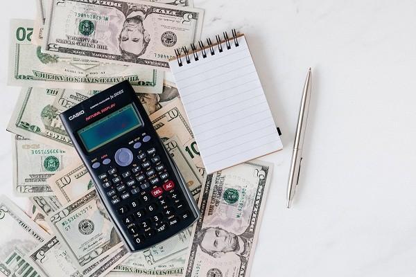 招行白金信用卡免年費(fèi)嗎？申請條件有哪些？