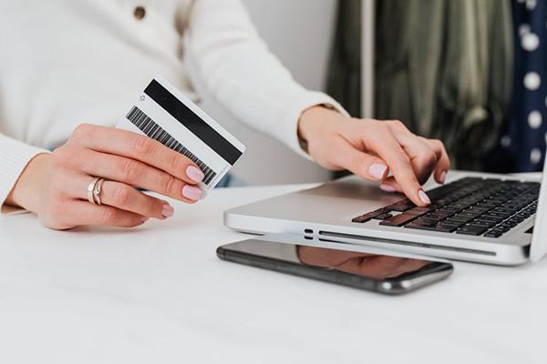 廣發(fā)銀行信用卡逾期多久會打電話給家人