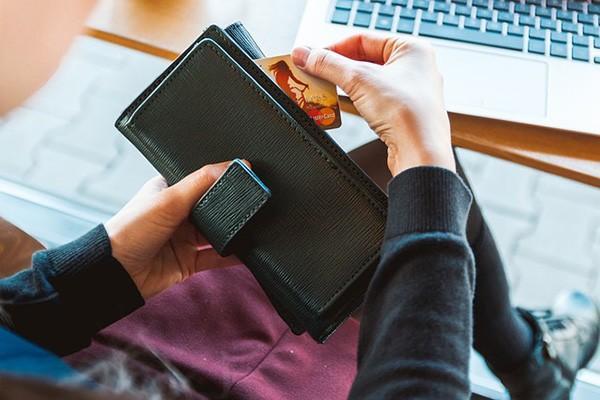 上海銀行信用卡逾期協(xié)商可以嗎？還能繼續(xù)用嗎？