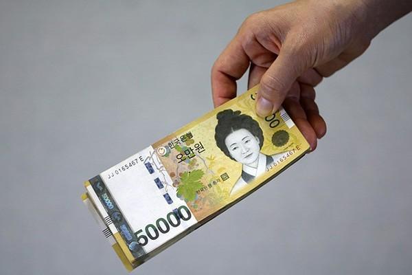 借唄逾期10天會(huì)聯(lián)系家人嗎？會(huì)不會(huì)要求一次性還完？