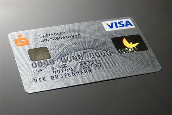 招商信用卡逾期沒(méi)能力還怎么協(xié)商？記錄信用保留多久？