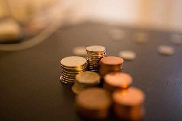 工商銀行信用卡逾期增長(zhǎng)利息嗎，怎么協(xié)商本金呢？