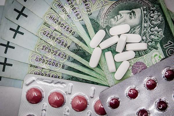 廣發(fā)信用卡逾期1天后果有哪些？能協(xié)商減免嗎？