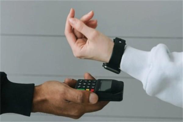 欠微粒貸和信用卡哪個會坐牢？不接催收電話會怎樣？