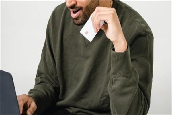 申請花旗信用卡用綁定銀行卡嗎？一直降額是怎么回事？